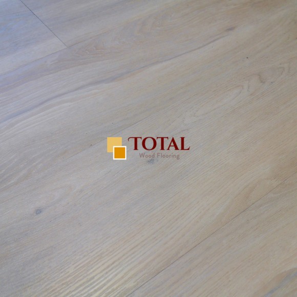 SPC Creamy White - ULTRA Wide Plank 6.5mm/0.5 x 228 x 1524 - 5G Click (Including 1.5mm XPE Underlay)