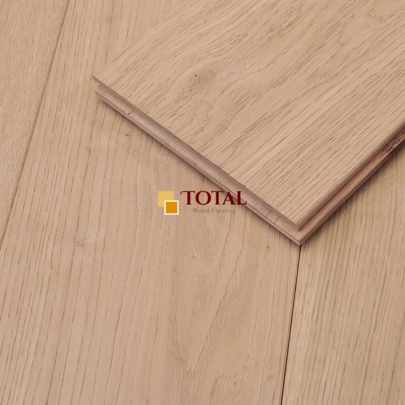 Italy Prime Engineered Oak Brushed Unfinished 15/4mm Close View
