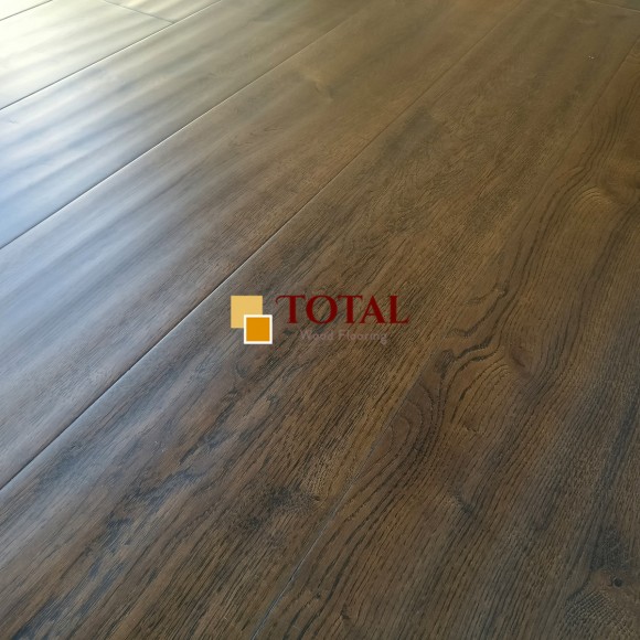 Engineered Oak Coffee Handscraped Lacquered 20/6 Wood Flooring